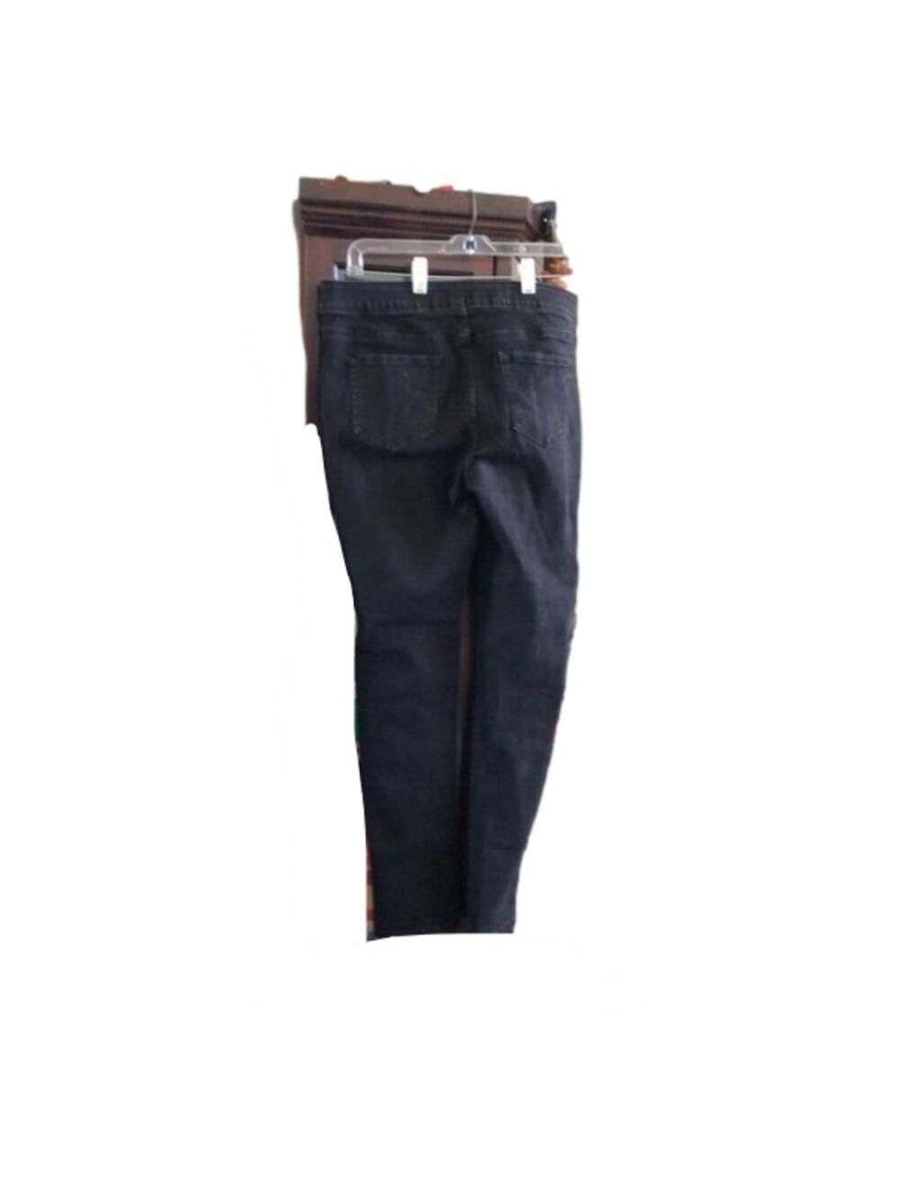 Maurices size L R pants - Picture 3 of 3